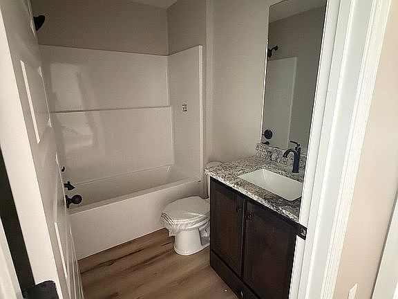 4th image of 6620 E Dearborn St