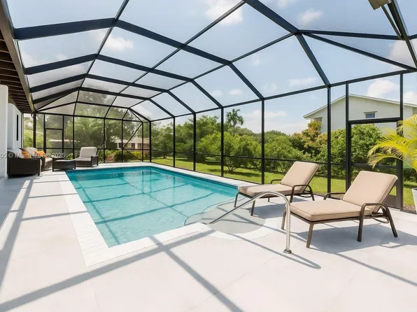 7761 SW 169th St, Palmetto Bay, FL 33157