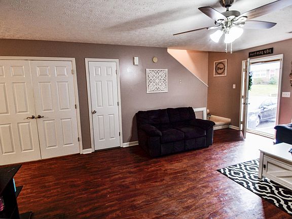 2nd image of 1320 Holyoke St #1320