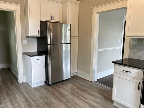 3rd image of 301 Antioch Pike