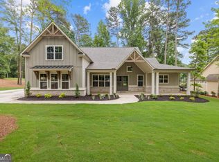 1030 Lake Dr, Greensboro, GA