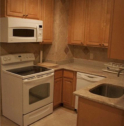 5th image of 665 Byron Ave