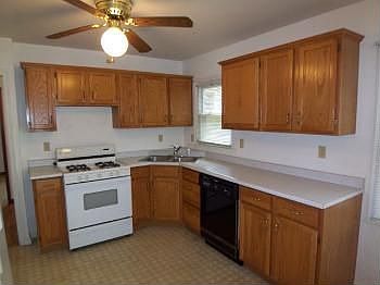 4th image of 3735 Glenway Ave