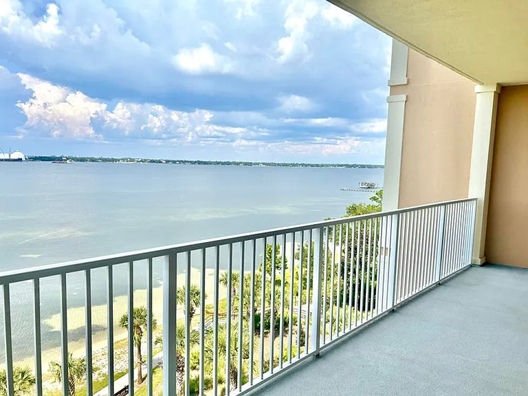 2400 Grandiflora Blvd #606 — Photo 8