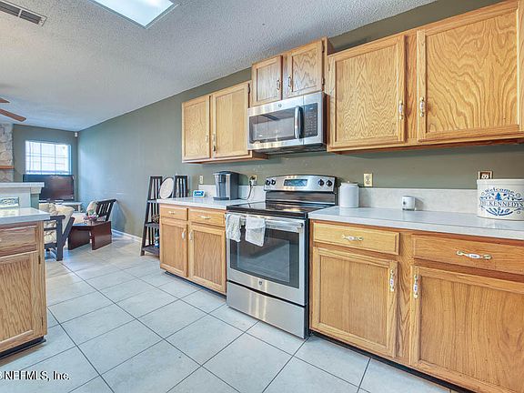 5th image of 8204 DUNBARTON Court