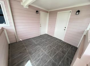 1561 Meyers St., Honolulu, HI 96819