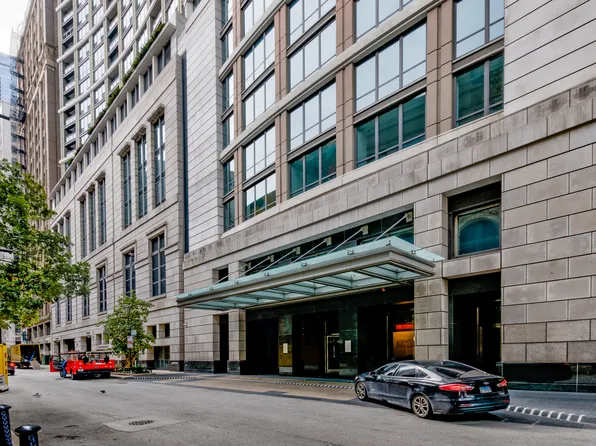 130 N Garland Ct APT 3401, Chicago, IL 60602