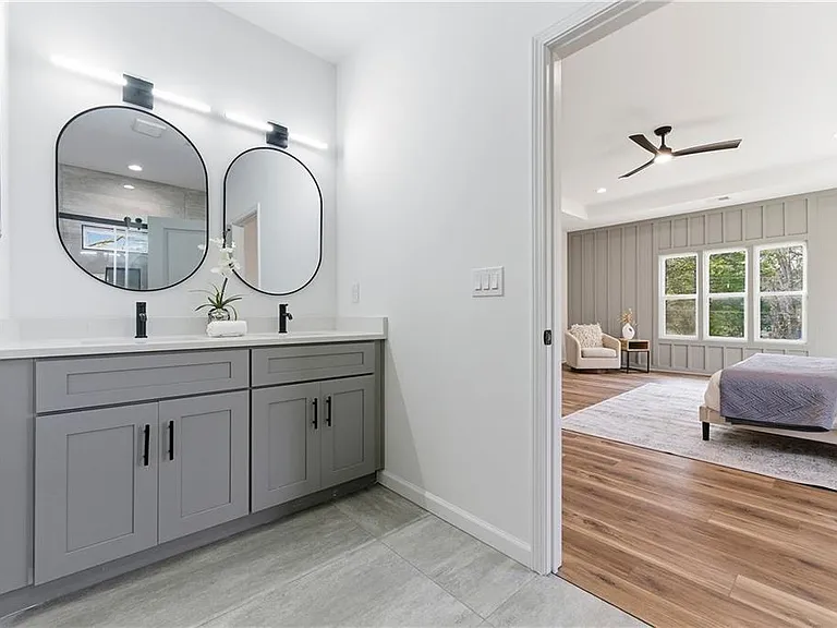 1386 Elizabeth Ave SW — Photo 26