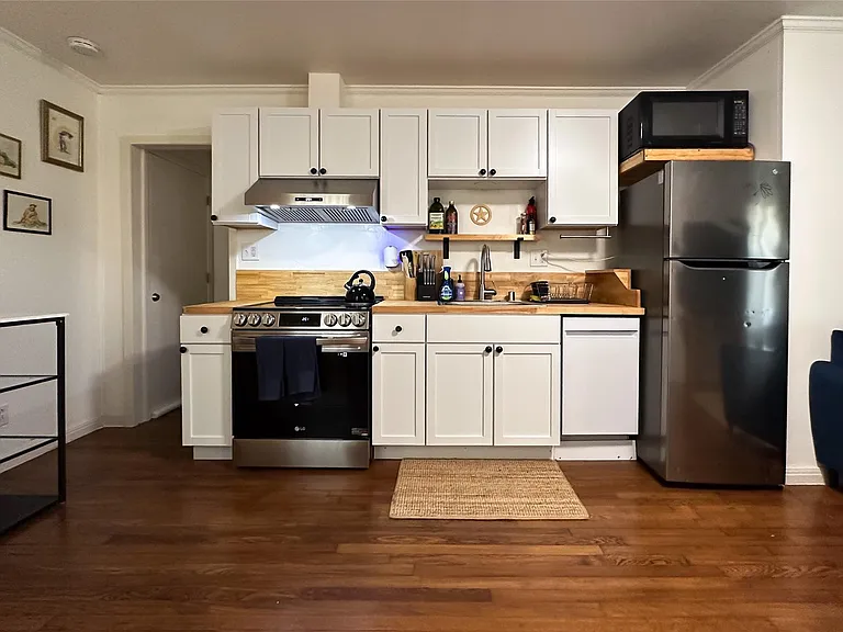 8815 Georgian Dr #B — Photo 14