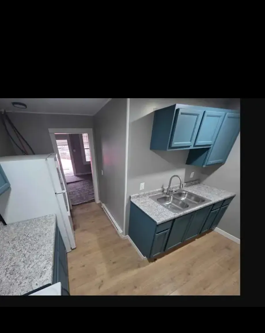 2 bed, 1200 sqft, $900 — Photo 2