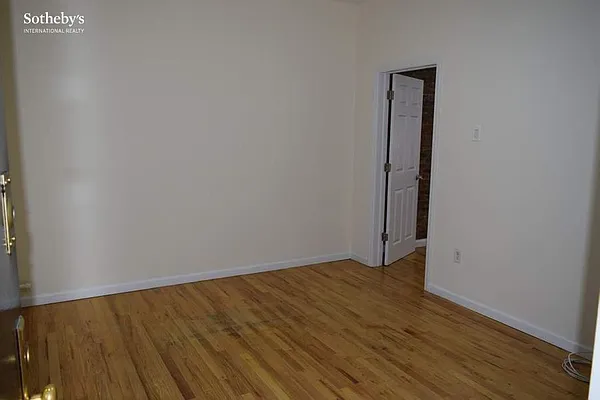 Rented by Sotheby's International Realty | media 12