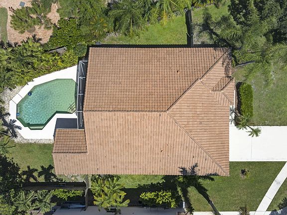 4th image of 7595 Hollington Place