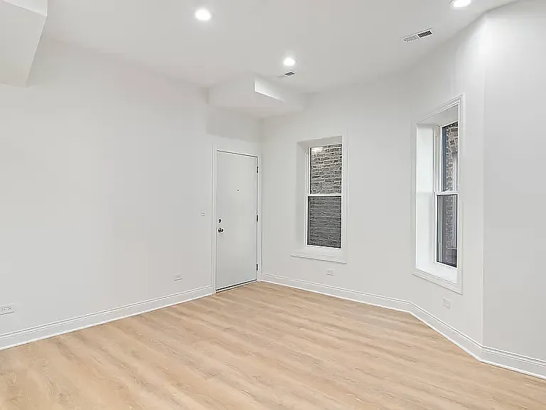 2520 N Mozart St #1R — Photo 7