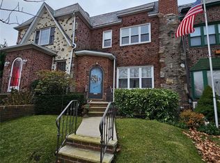6492 84th St, Middle Village, NY 11379