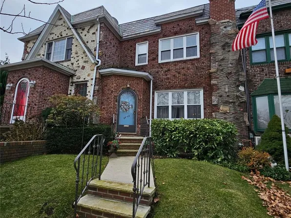 64-92 84th Street, Middle Village, NY 11379