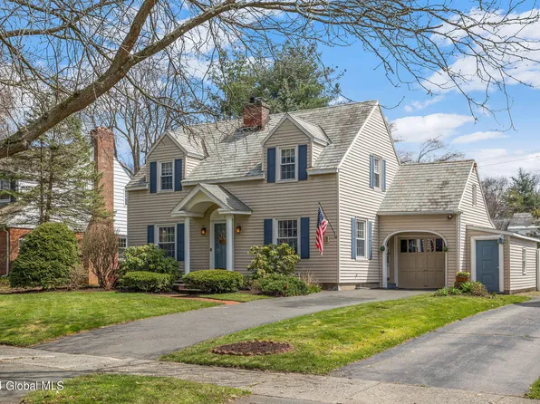 13 Tudor Road, Albany, NY 12203