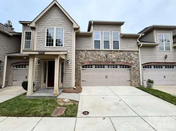 1005 Stuarts Landing Dr, Cramerton, NC 28032