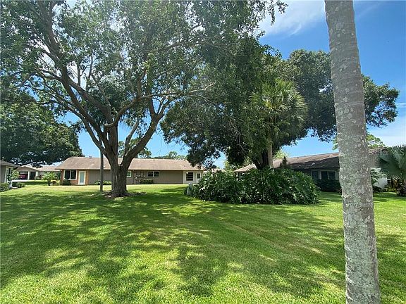 5th image of 1344 Glendale Cir E #1013