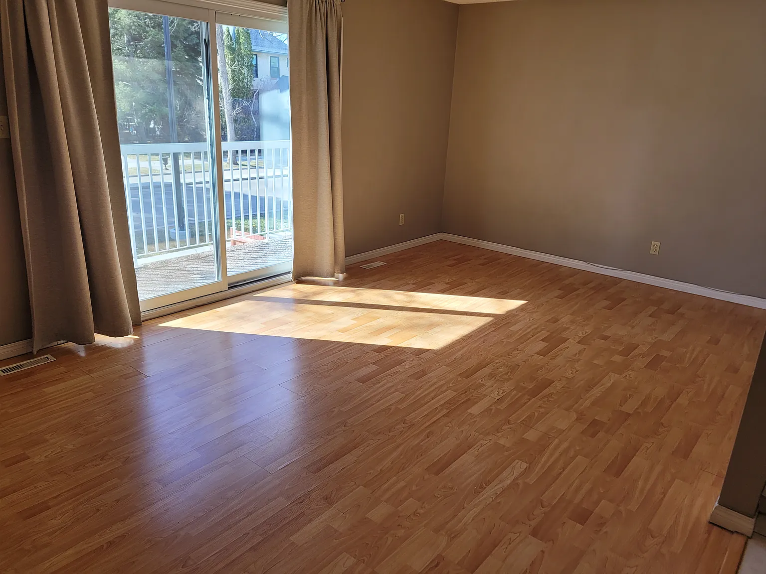 11241 127 Street Main Floor — Photo 3