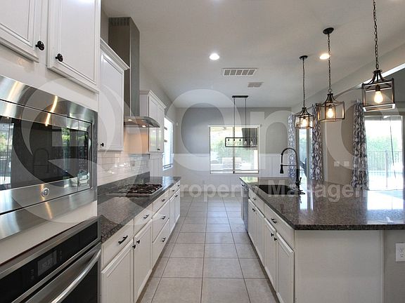 4th image of 4247 E Comstock Dr