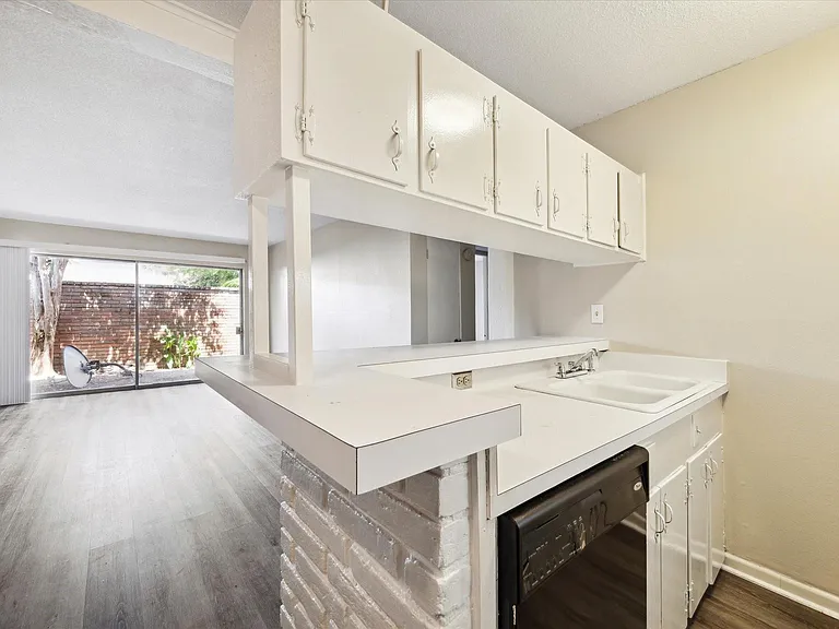 3259 Branard St #7 — Photo 5