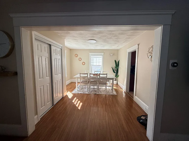 16 Sunset Ave — Photo 6