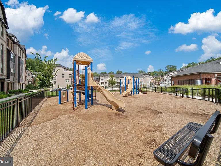 3927 Fair Ridge Dr #503 — Photo 23