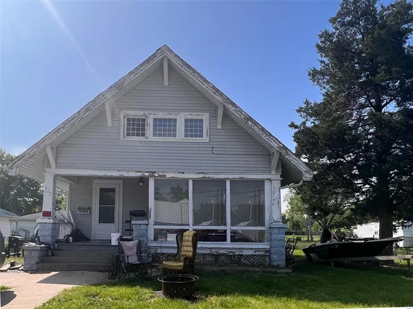 402 E Union St, Vandalia, MO 63382