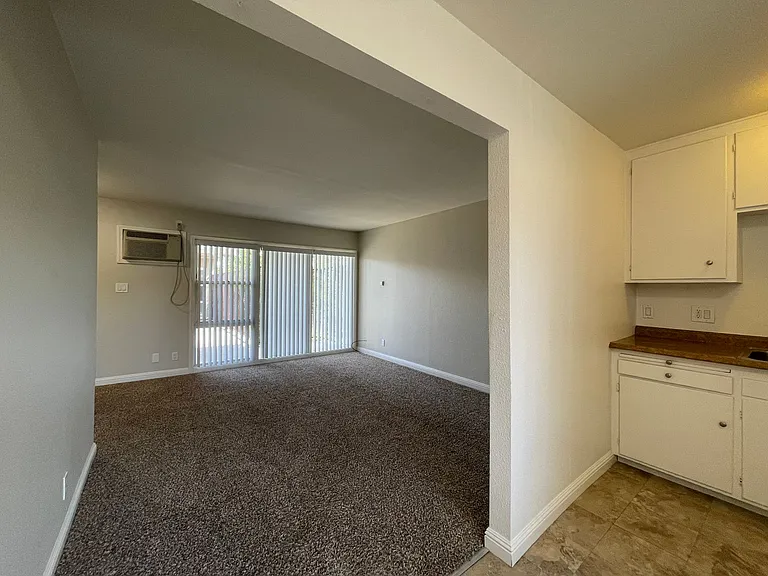 1214 Bell Street — Photo 16
