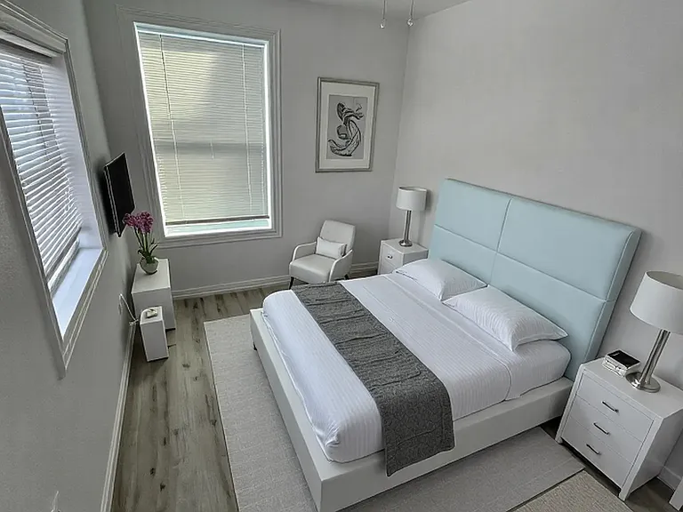 1723 Oak Knoll Dr #5 — Photo 5