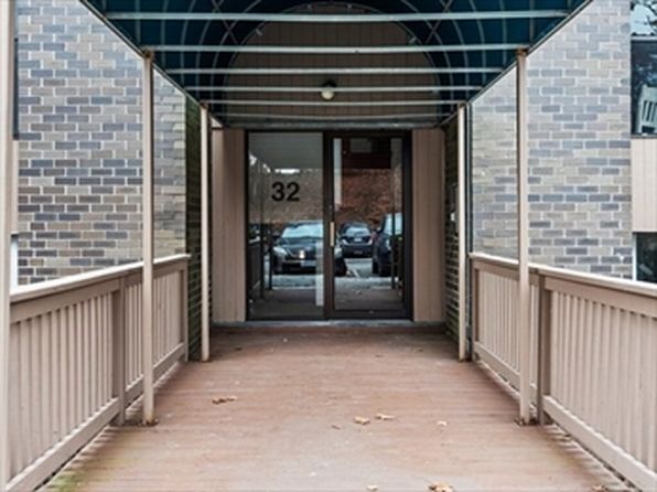 32 Shrewsbury Green Dr Unit D