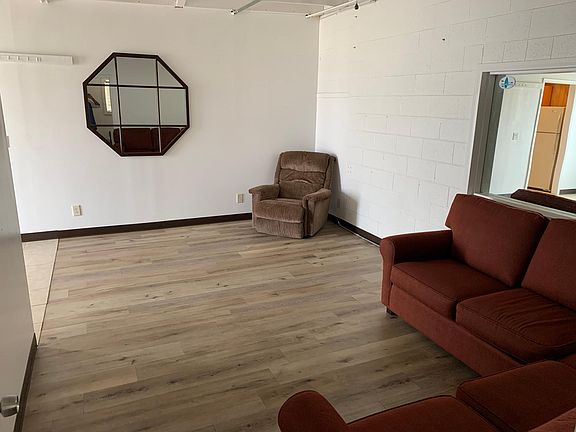 3rd image of 1139 N Ventura Ave