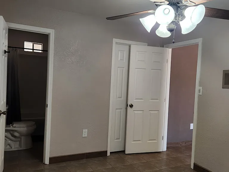 731 W Pepper Pl #2 — Photo 10