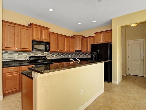 4th image of 20152 Oakflower Ave