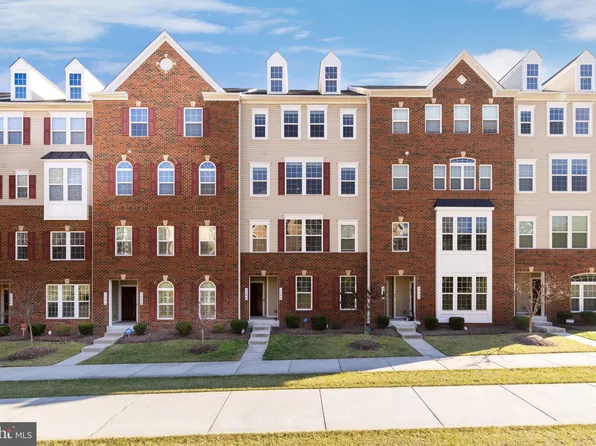 3546 Briarwood Dr, Dumfries, VA 22026