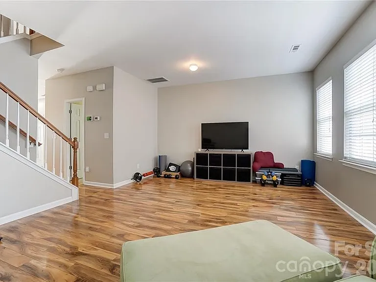 2029 Kegsworth Dr — Photo 15