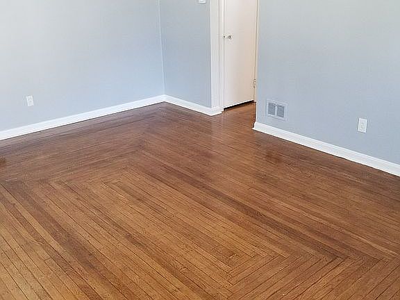 4th image of 604 Parkside Dr