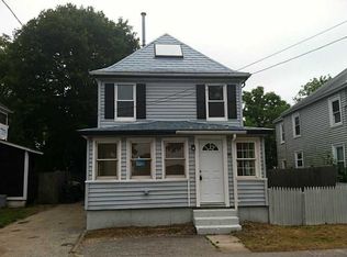 68 Powhatan St, Warwick, RI 02889