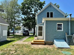 51 Cottage Ave, Portsmouth, RI 02871