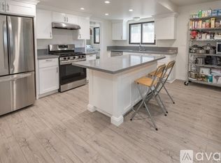 212 E Imperial Ave, El Segundo, CA 90245