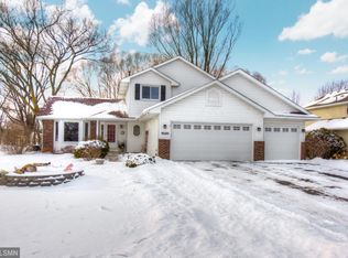 8680 Alisa Ln, Chanhassen, MN 55317