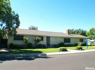 1120 Wildflower Dr, Modesto, CA 95355