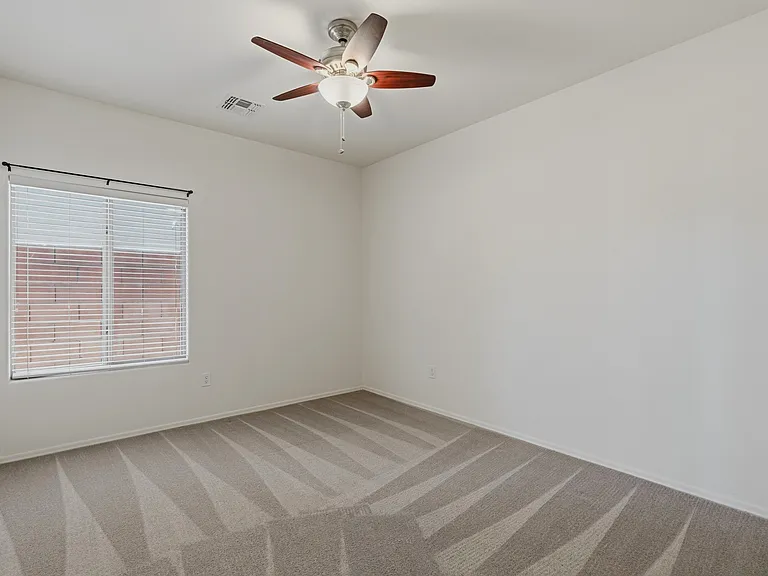 677 W Pizzicato Ln — Photo 20