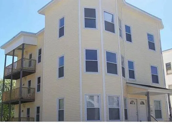 375 Spruce St #3, Manchester, NH 03103