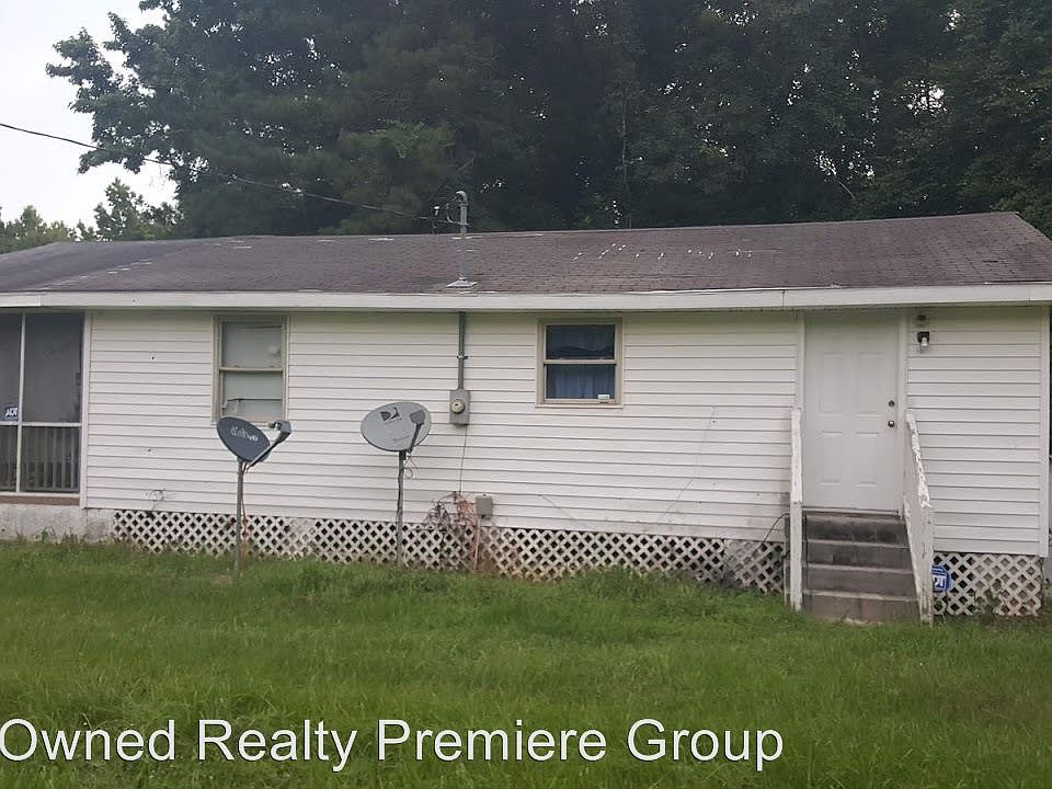 1st image of 717 Gillins Ln