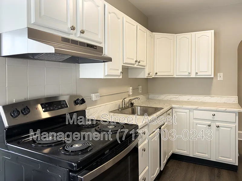 2 bed, 1.0 bath, 700 sqft, $1,350 — Photo 4