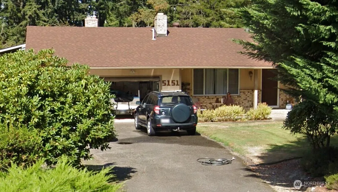5151 Granada Place SE photo 1