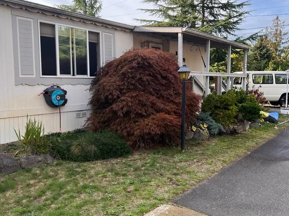 1215 97th St S #19, Tacoma, WA 98445