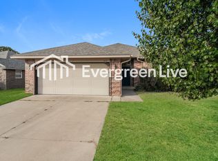 613 Talon Dr, Norman, OK 73072