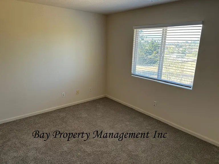 1124 Cobblestone St — Photo 8